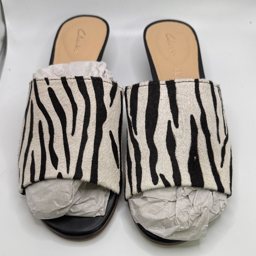 CLARKS CUSHION PLUS NWT SZ 6M  Zebra Print Leather upper  Women's Mules - Picture 8 of 8